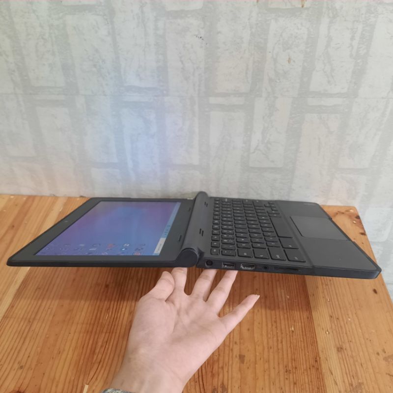 Dell Chromebook 11 CELERON N2840 RAM 4GB/SSD 128GB VERSI OS. WINDOWS SLIM RINGAN ENTENG BATRAI AWEETT MULUS MANTAB