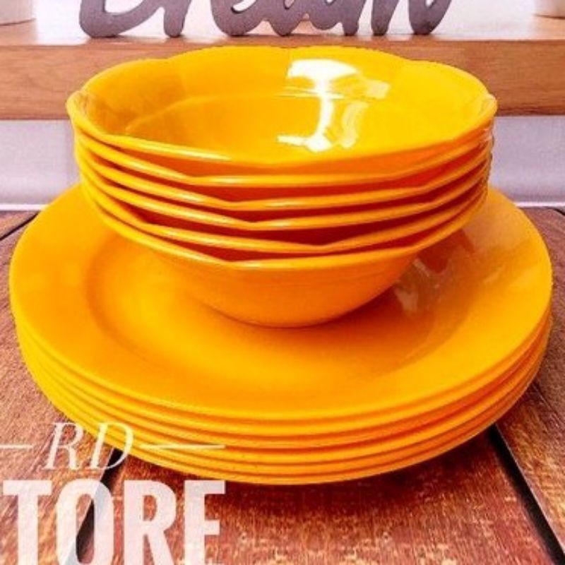 Set Piring dan Mangkok Melamin