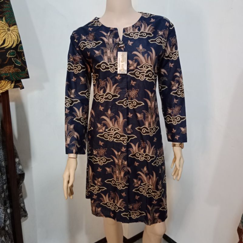tunik batik navy mega mendung kancing depan full batik pring biru dongker outfit arisan batik lengan