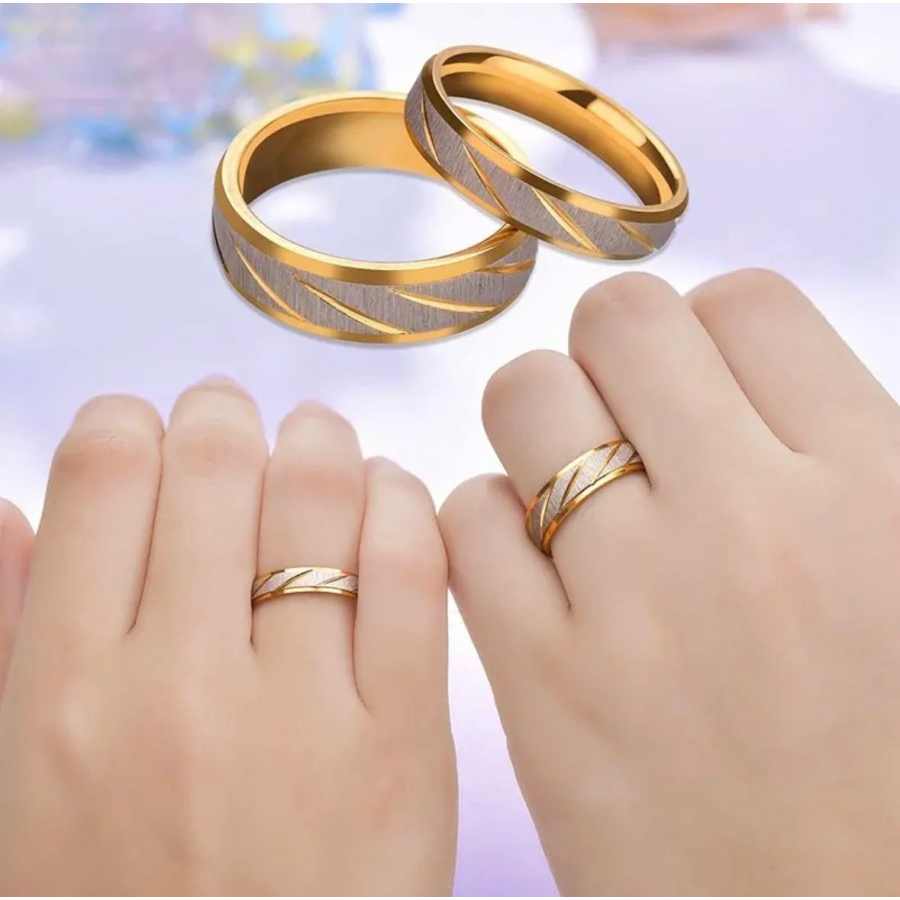 Cincin Titanium Couple Pria Wanita Wedding Tunangan Anti Karat