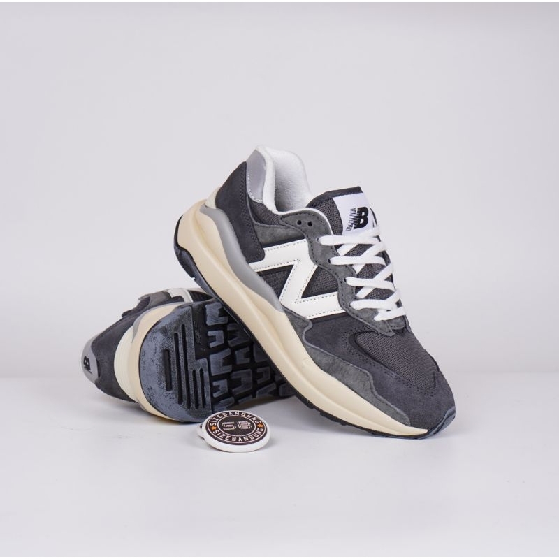 Sepatu New Balance 5740 Dark Grey