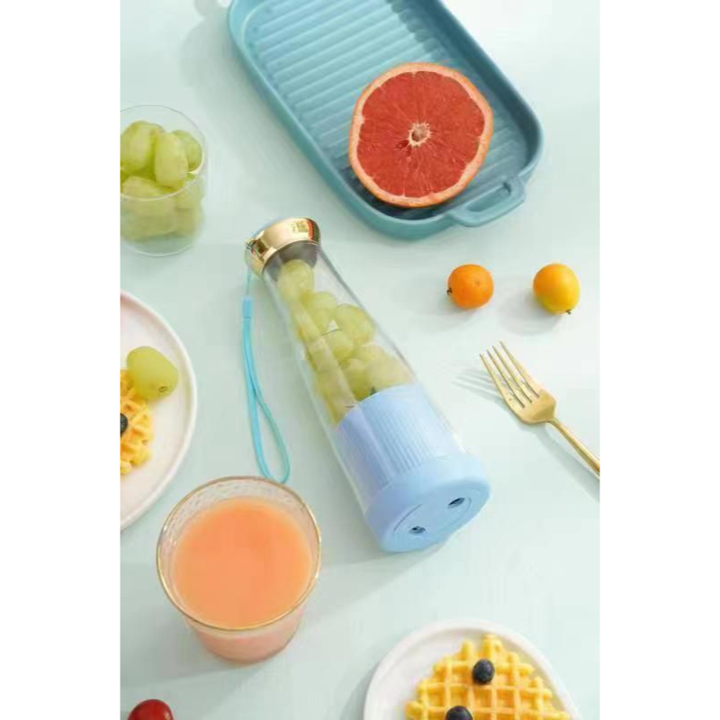 BLENDER PORTABLE JUICE 6 MATA PISAU MINI JUICE USB VENUS ACC