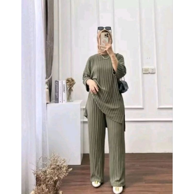 One Set Hornet Knit Import Premium Bahan Adem Tebal Setelan Wanita Terbaru