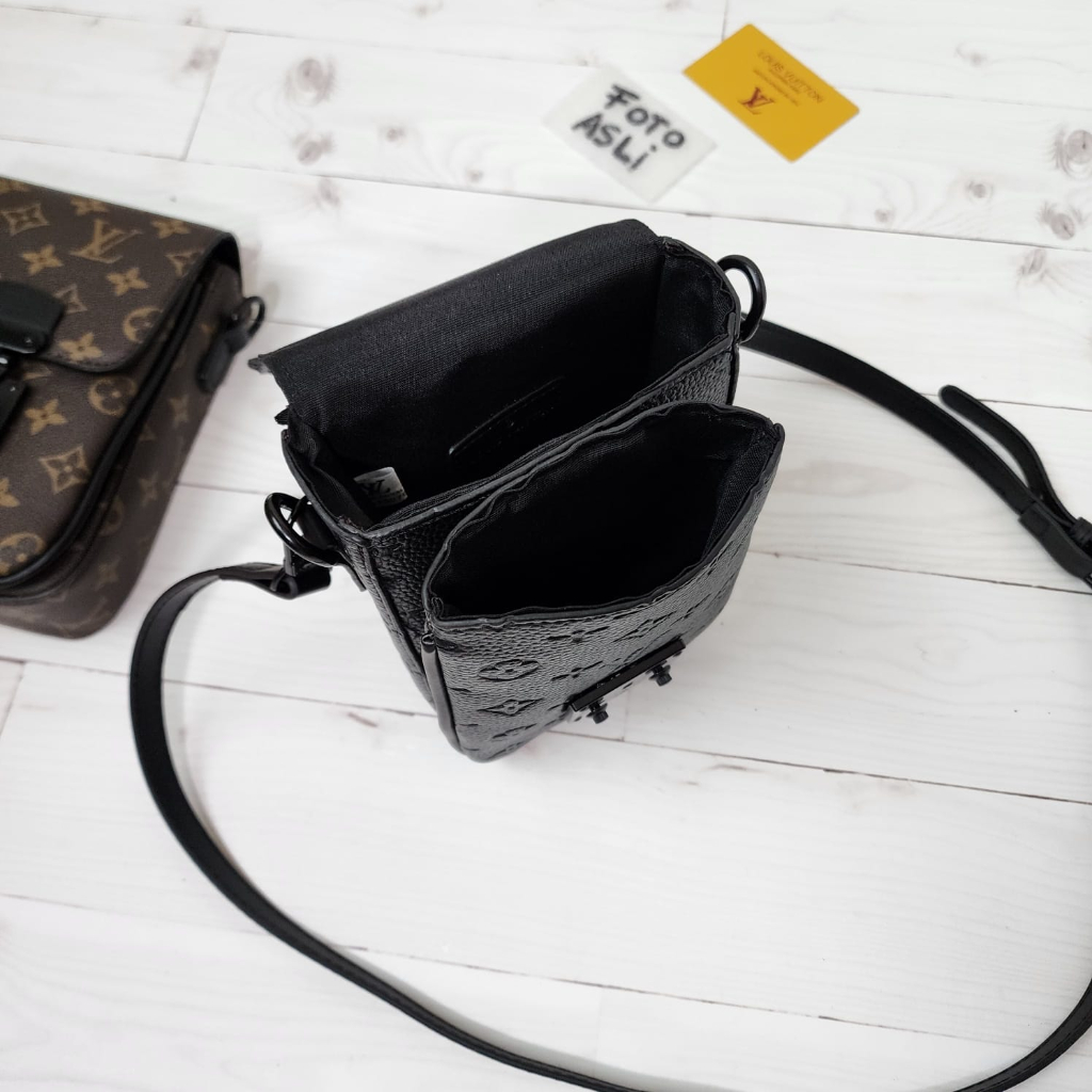 22104 L Vuitton Sling Handphone Bag (Free Sarung+BubbleWrap)