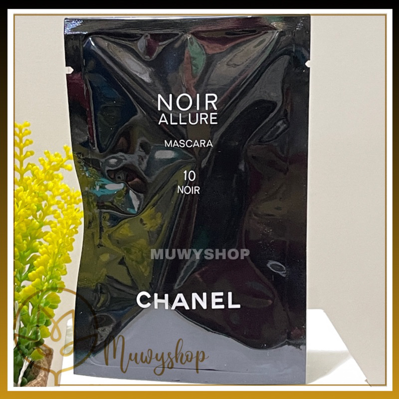 Chanel Noir Allure Mascara 10 Noir sample