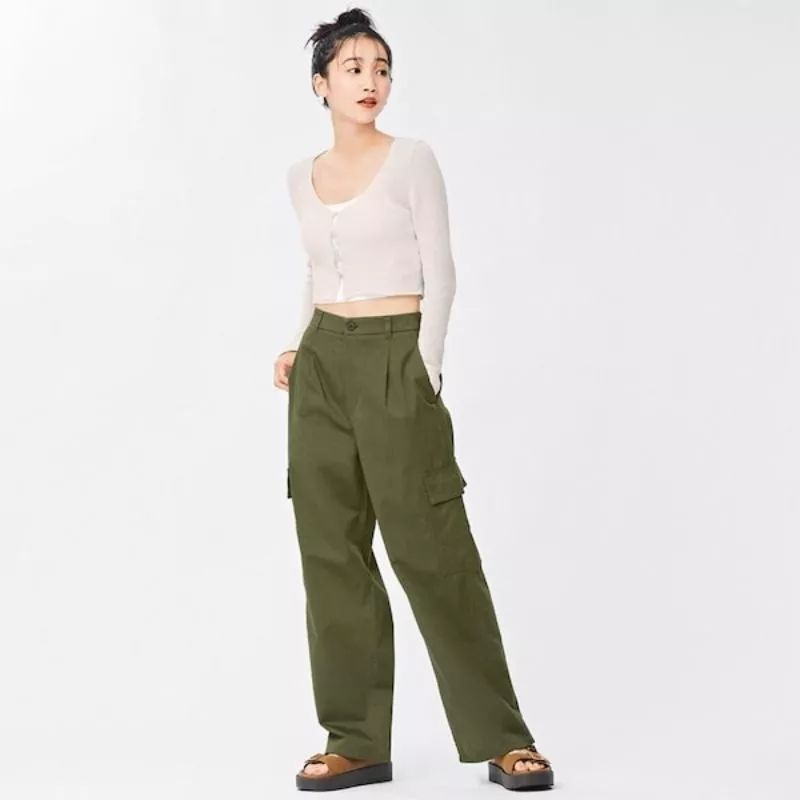 GU women cargo pants