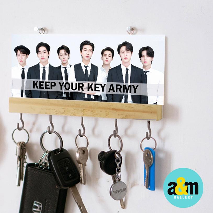 A&amp;M Tempat Gantungan Kunci BTS Keychain Hiasan Dekorasi Dinding Rak Perlengkapan Rumah Organizer Tempat Penyimpanan