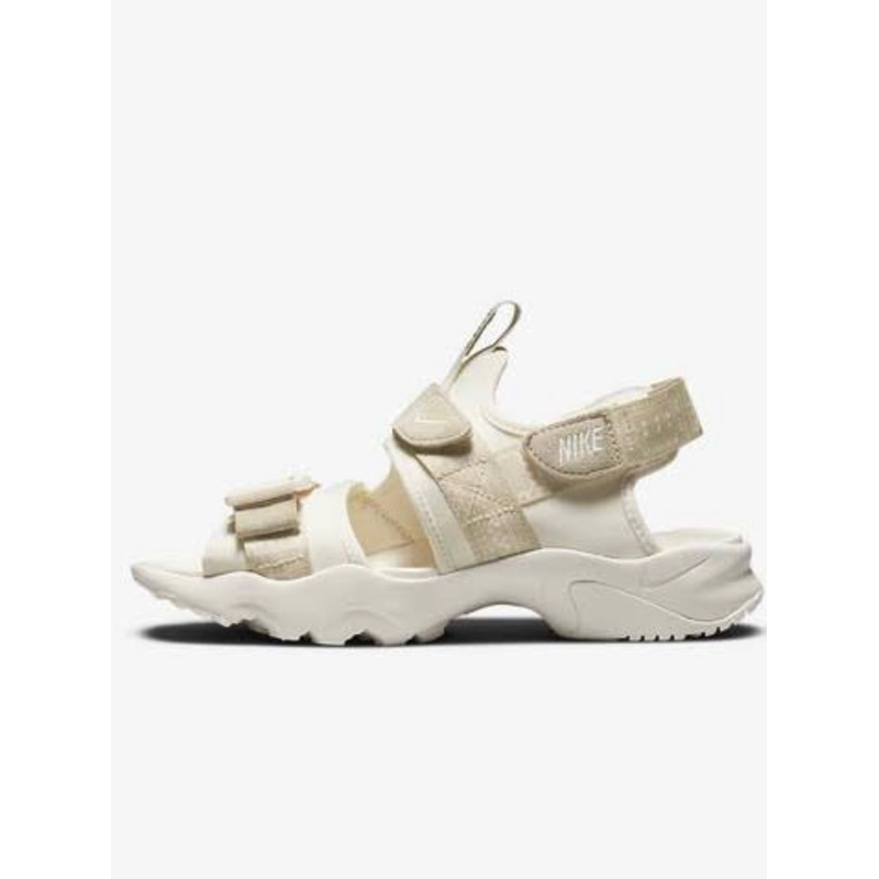 nike canyon sandals women