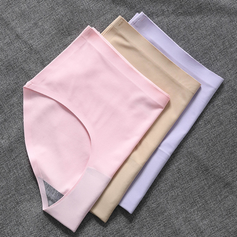 Gobra ♕ PW005 Celana Dalam Wanita Seamless Sutra ori Brief Breathable Mid Waist CD Ice Silk Sutra Lembut Wanita Bahan Nyaman Anti Nyeplak Tanpa Jahitan Import