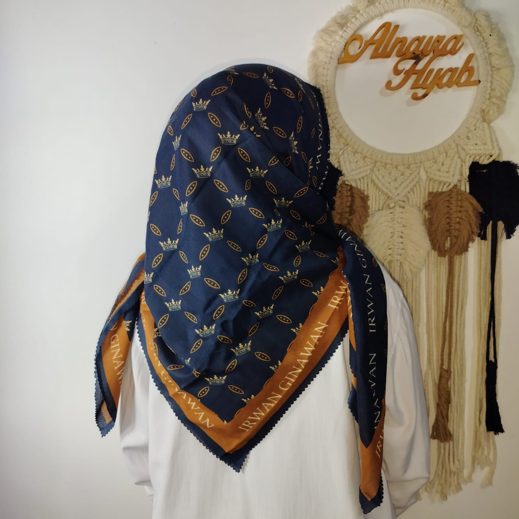 HIJAB SEGIEMPAT VOAL MOTIF IRWAN GINAWAN