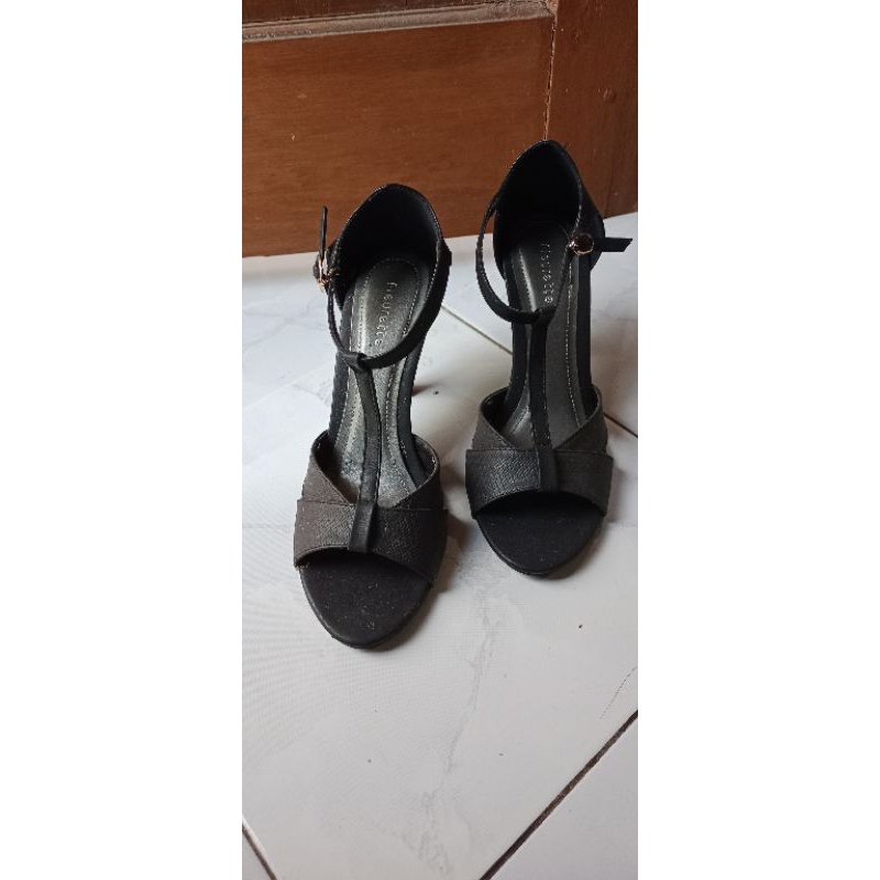 sepatu sandal heels