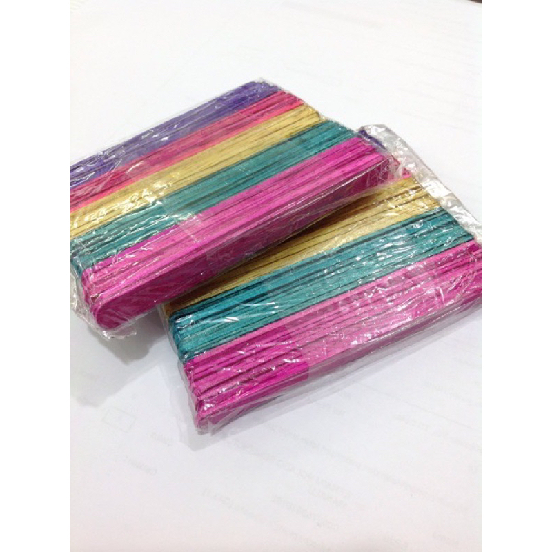 

Stik eskrim kayu warna warni pelangi