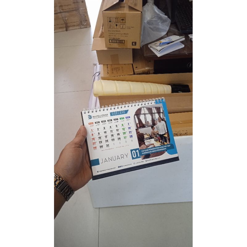 

kalender meja 2024