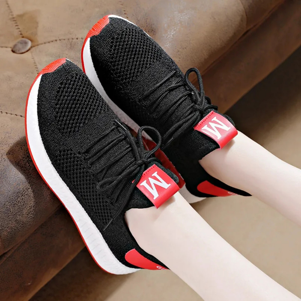 Sepatu Wanita Sneakers Import Kekinian Fashionable - S020