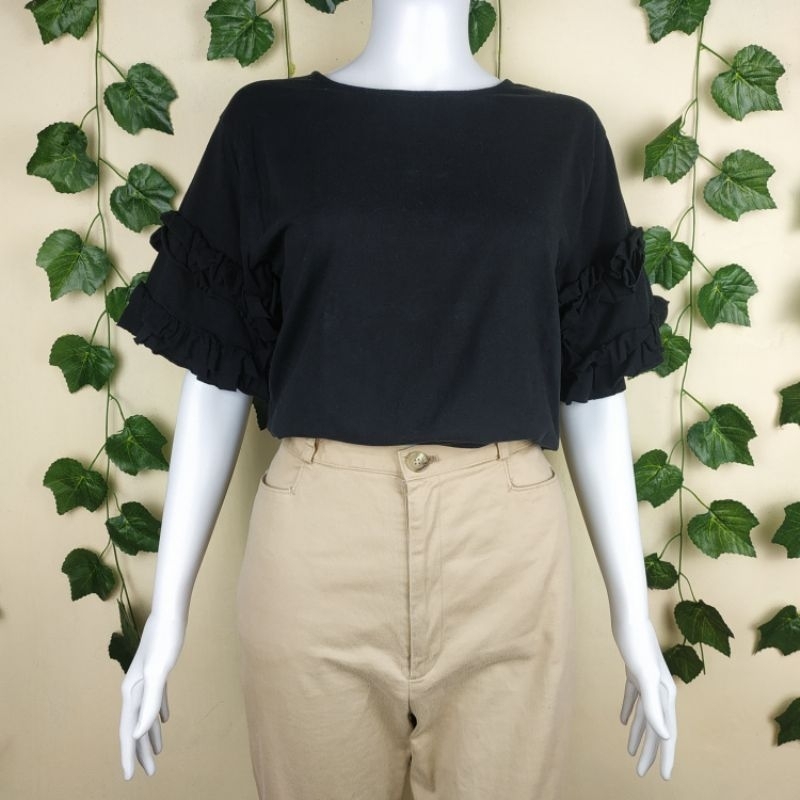 Preloved P❤️ Mantan Bukan Baru BK96 Lowrys Farm kaos atasan wanita lengan tangan pendek ruffle rufle