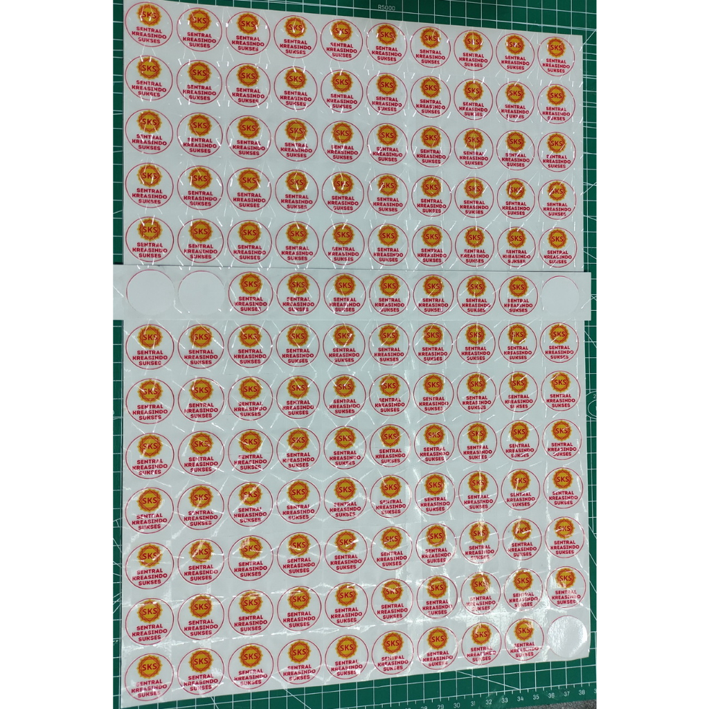 

Sticker atau stiker custome transparan laminating hologram 3D