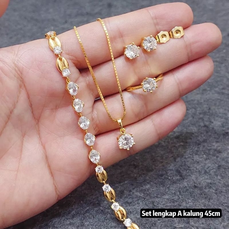 Satu set zirkon asli xuping lapis emas 24K
