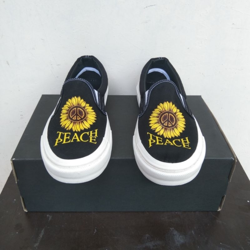 sepatu slip on TEACH PEACE PREMIUM QUALITY NOBRAND