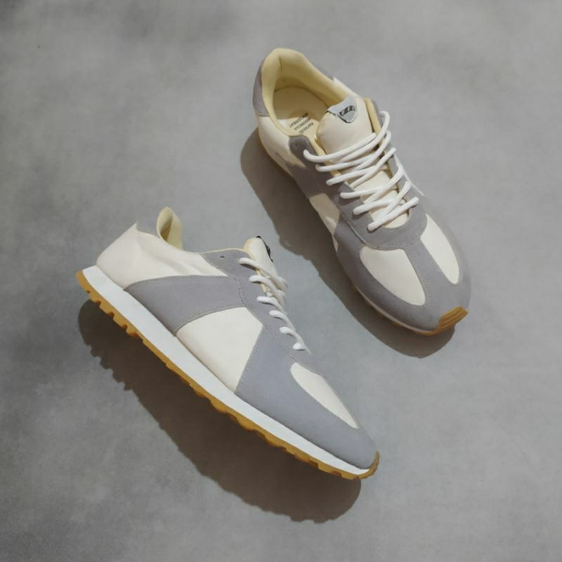 Sepatu Rafheoo Footwear German Army Runner White