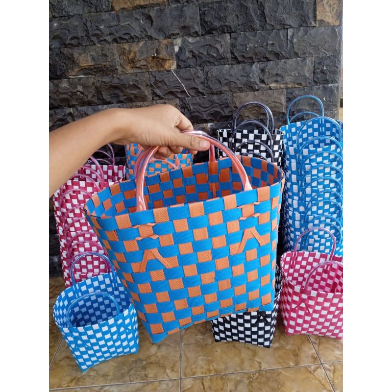 TAS Anyaman Plastik Kotak motif catur murah/premium 17x17x17/hajatan asul asul syukuran