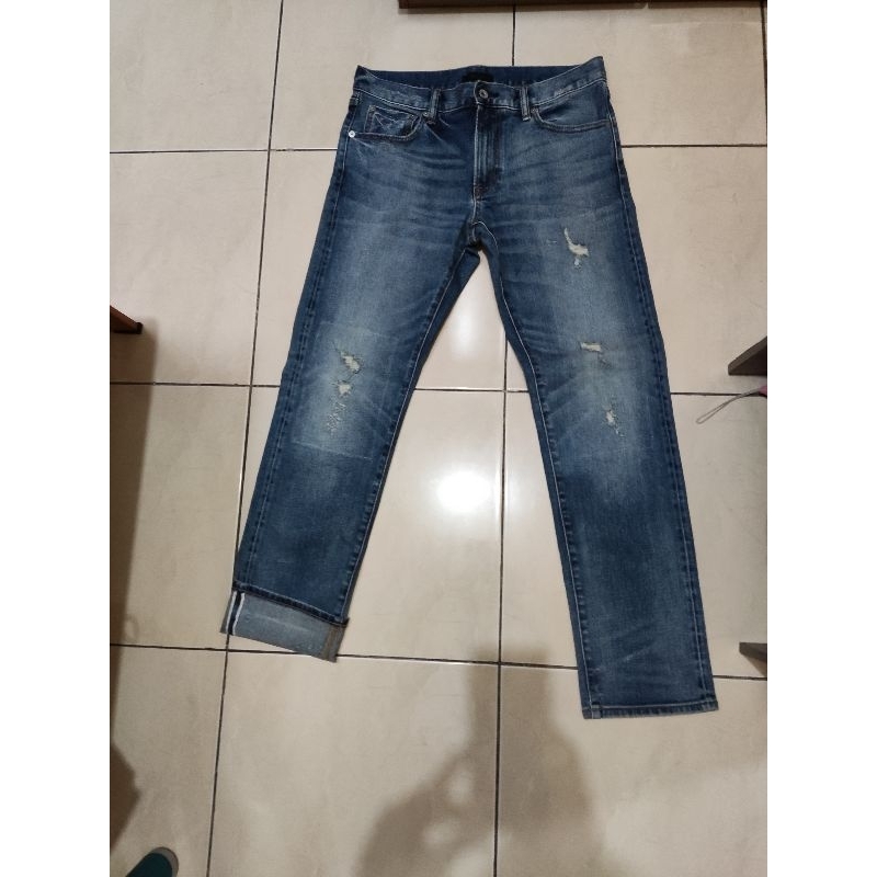 Uniqlo Jeans ripped slim fit stretch selvedge
