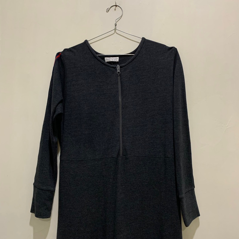 [Preloved] Gamis Sporty Abu