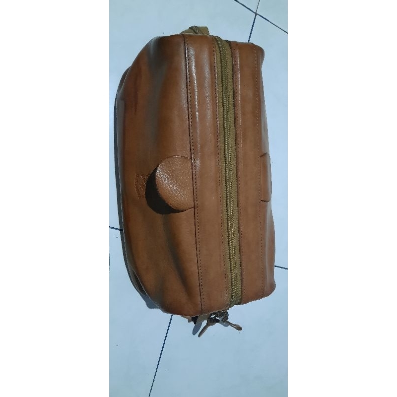 tas make up kulit asli brand il bisonte (tas monza)
