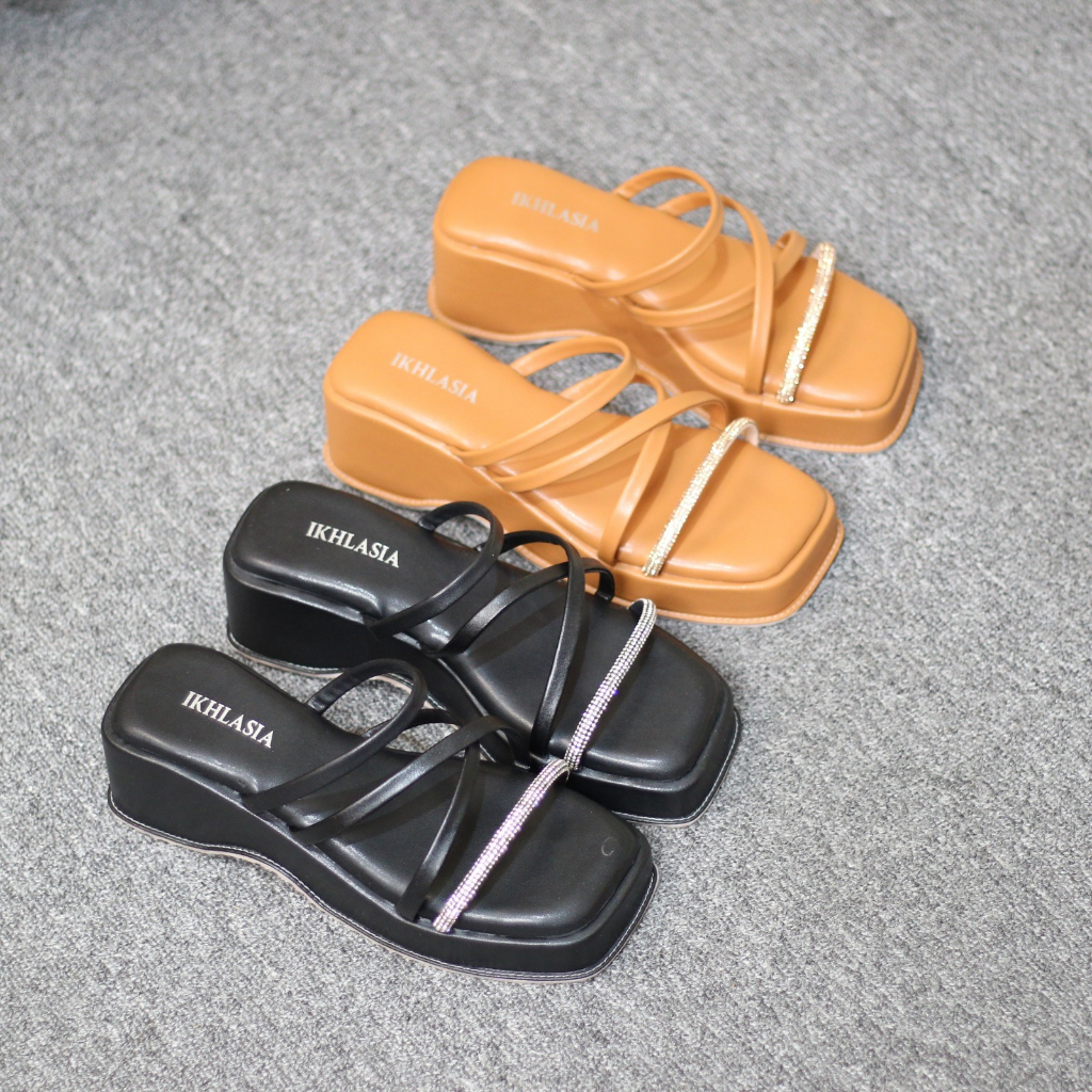 Sandal Wedges Wanita Lavina SWG08