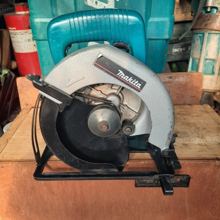 Circular Saw 6 inch Makita 5600NB 5600 NB