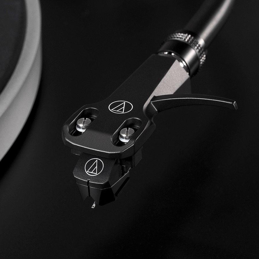 Audio-Technica AT-LP5x Fully manual Direct-Drive Turntable