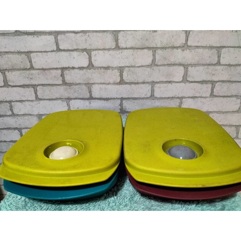 BYO kotak bekal katup bersekat Tupperware second preloved