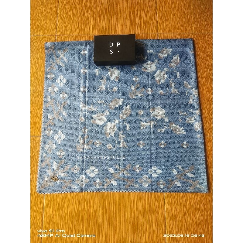 Radwah x Dian pelangi studio preloved