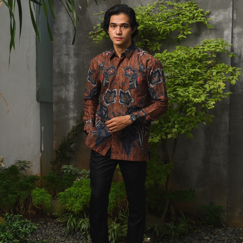 Batik Ayman - ARGANI TERRACOTA | Kemeja Batik Pria Katun Solo Halus Mewah Premium