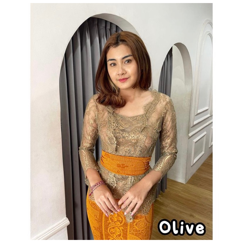 kebaya jadi semi metalic Santili dan glossy- lengan panjang - kebaya brokat premium