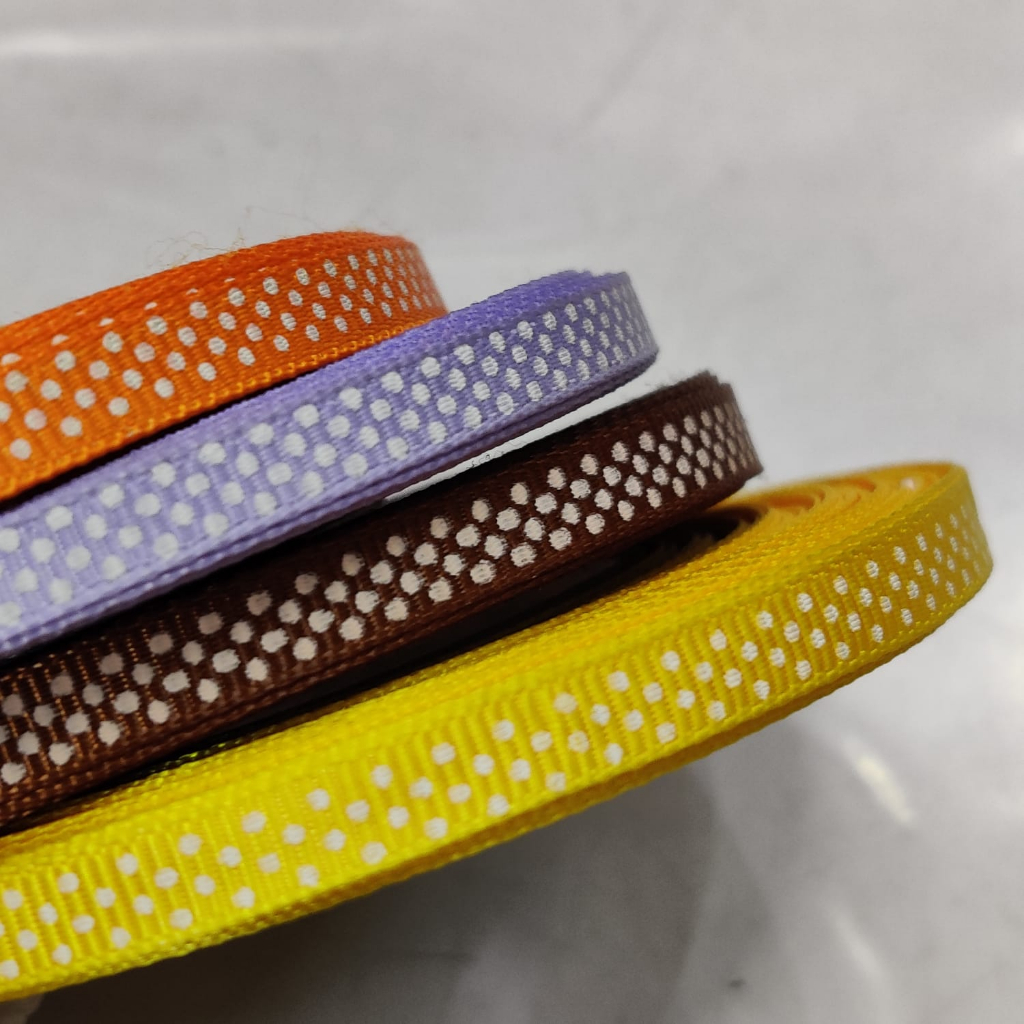 

Pita Grossgrain POLKADOT 1/4 inch (0,6 cm) Salur Per Rol Hampers Souvenir Kado Parsel