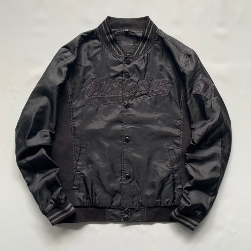 jaket varsity mlb white sox black on black