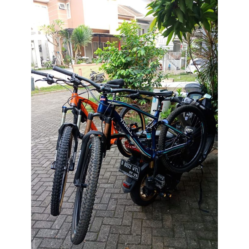 loading sepeda di motor