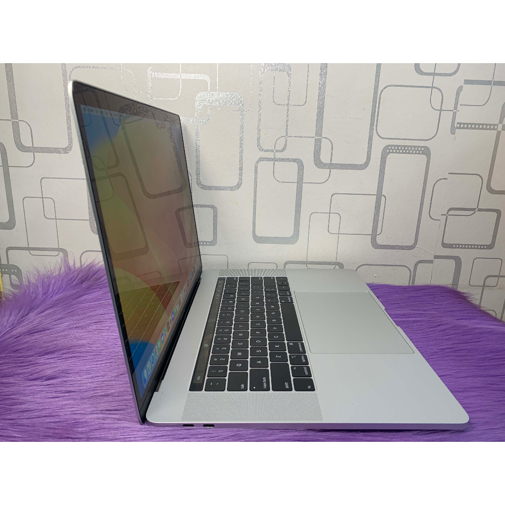 Promo Macbook Pro Retina 15in 2018 Core i7 16GB SSD 256GB VGA AMD 4GB