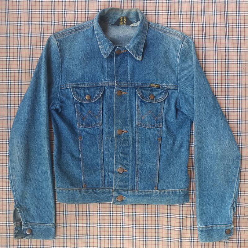 wrangler trucker denim jacket size m