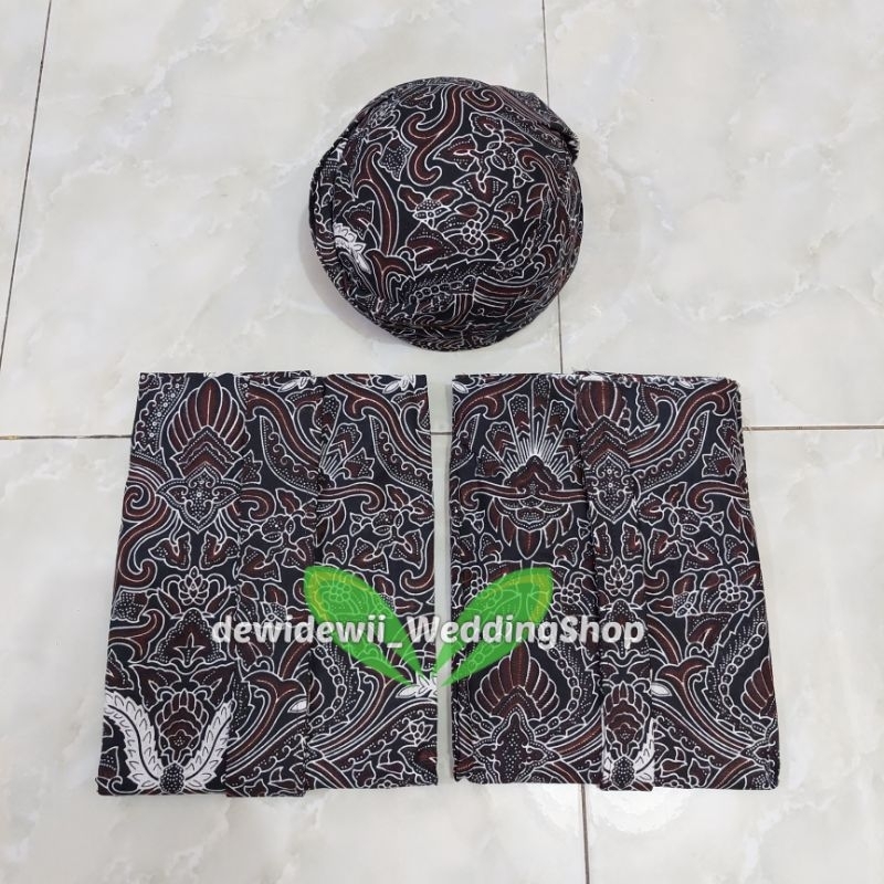 Set Jarik Cewek Cowok + Blangkon, Motif Pisang Bali Hitam