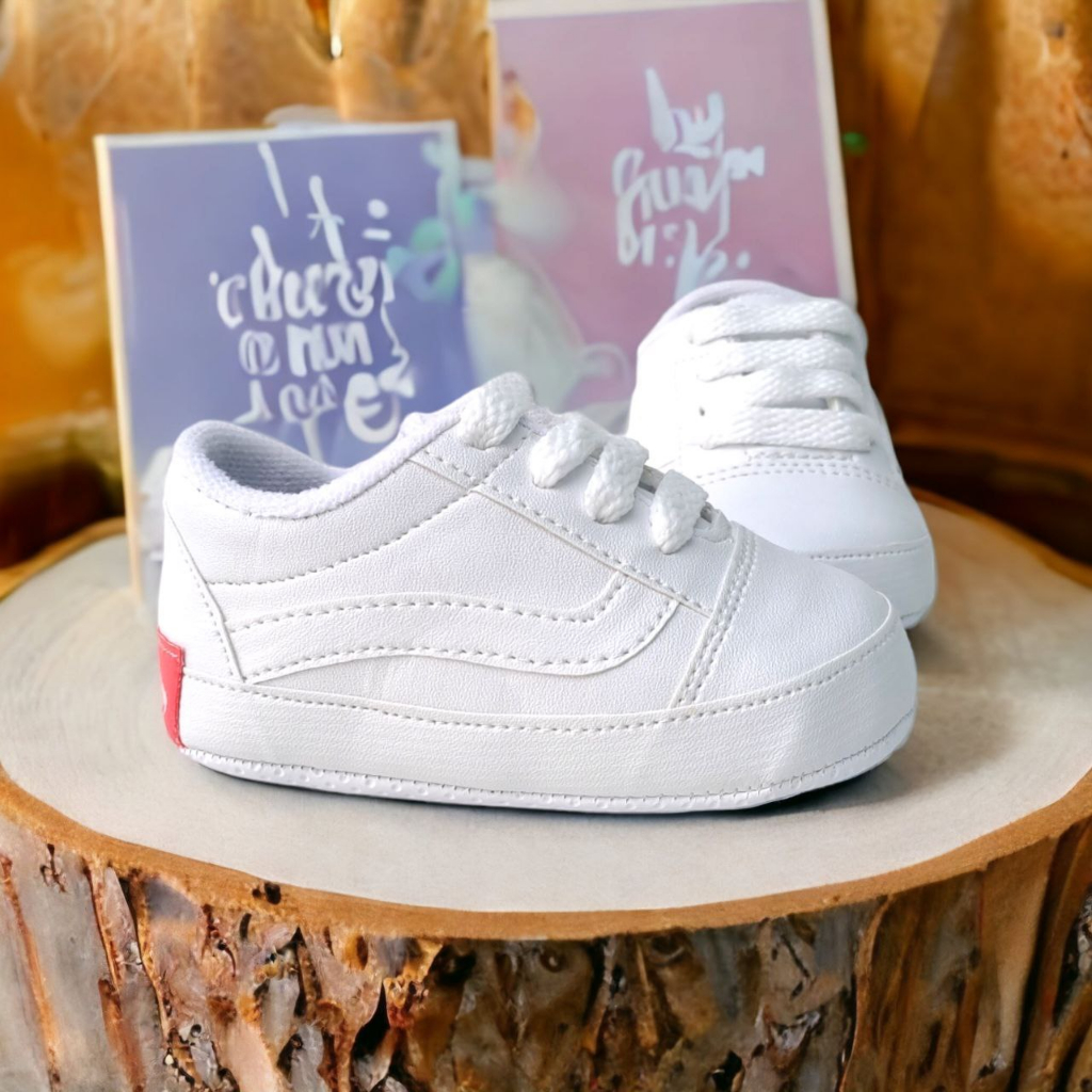 Sepatu Bayi Perempuan Laki-laki Usia 6 12 Bulan Sneakers VAN'S White