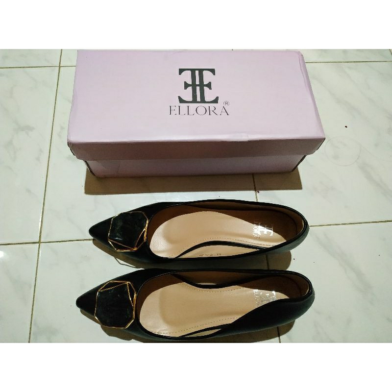 ELLORA BLACK SIZE 38 PRELOVED