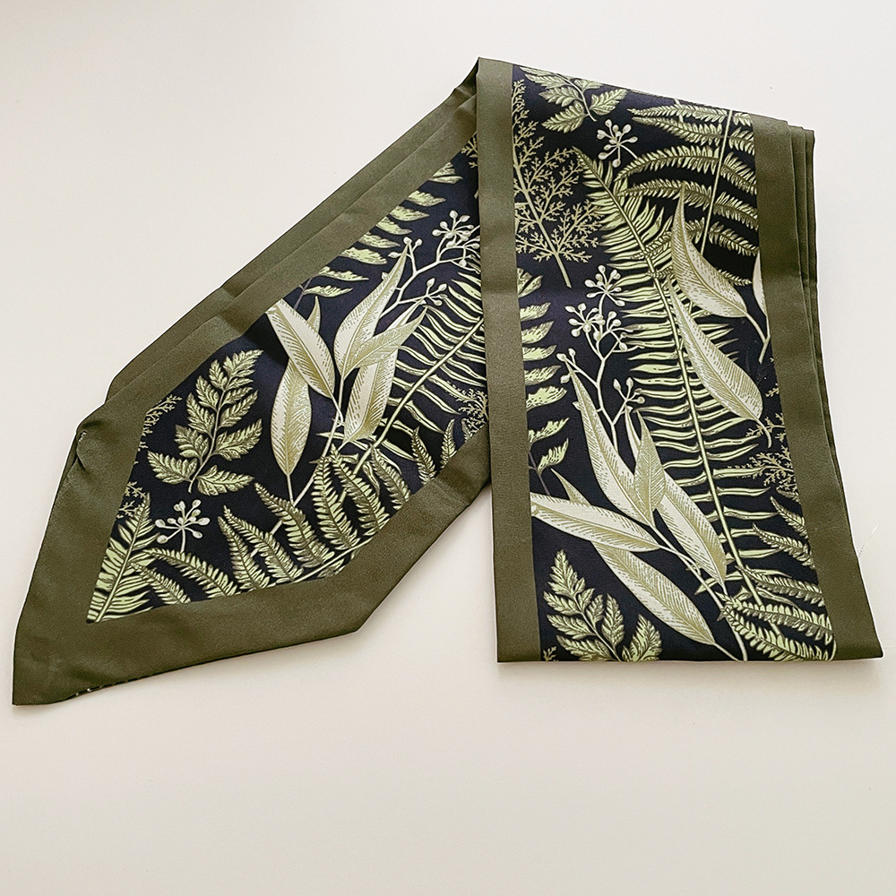 Kartu Tarot diikat tas syal sutra wanita syal sutra liar kecil Korea musim semi musim panas dekorasi musim gugur syal kecil wanita syal kecil sastra