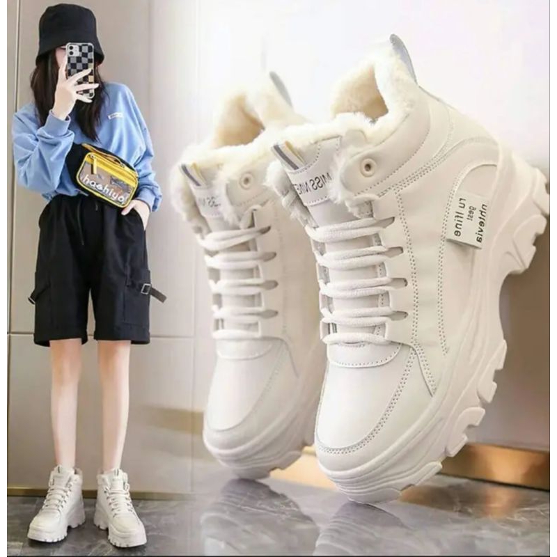 Ds Sepatu Boots Casual Wanita Putih Korean Style High-Top Hangat Berbulu Halus