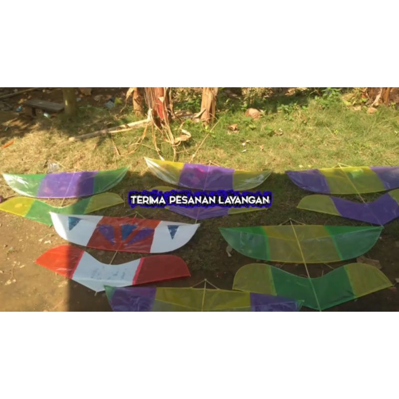 LAYANGAN SENDAREN TRADISIONAL BERBUNYI NYARING SIAP TERBANG