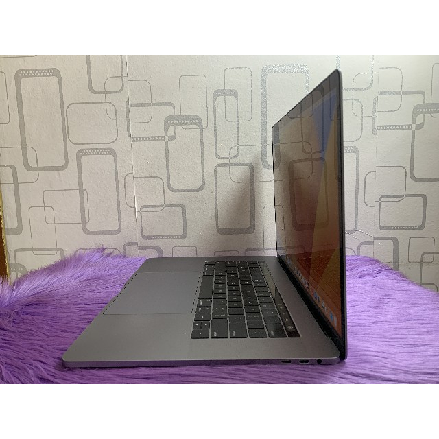 MacBook Pro Retina 15 2018 Core i7 16GB SSD 512GB VGA 4GB