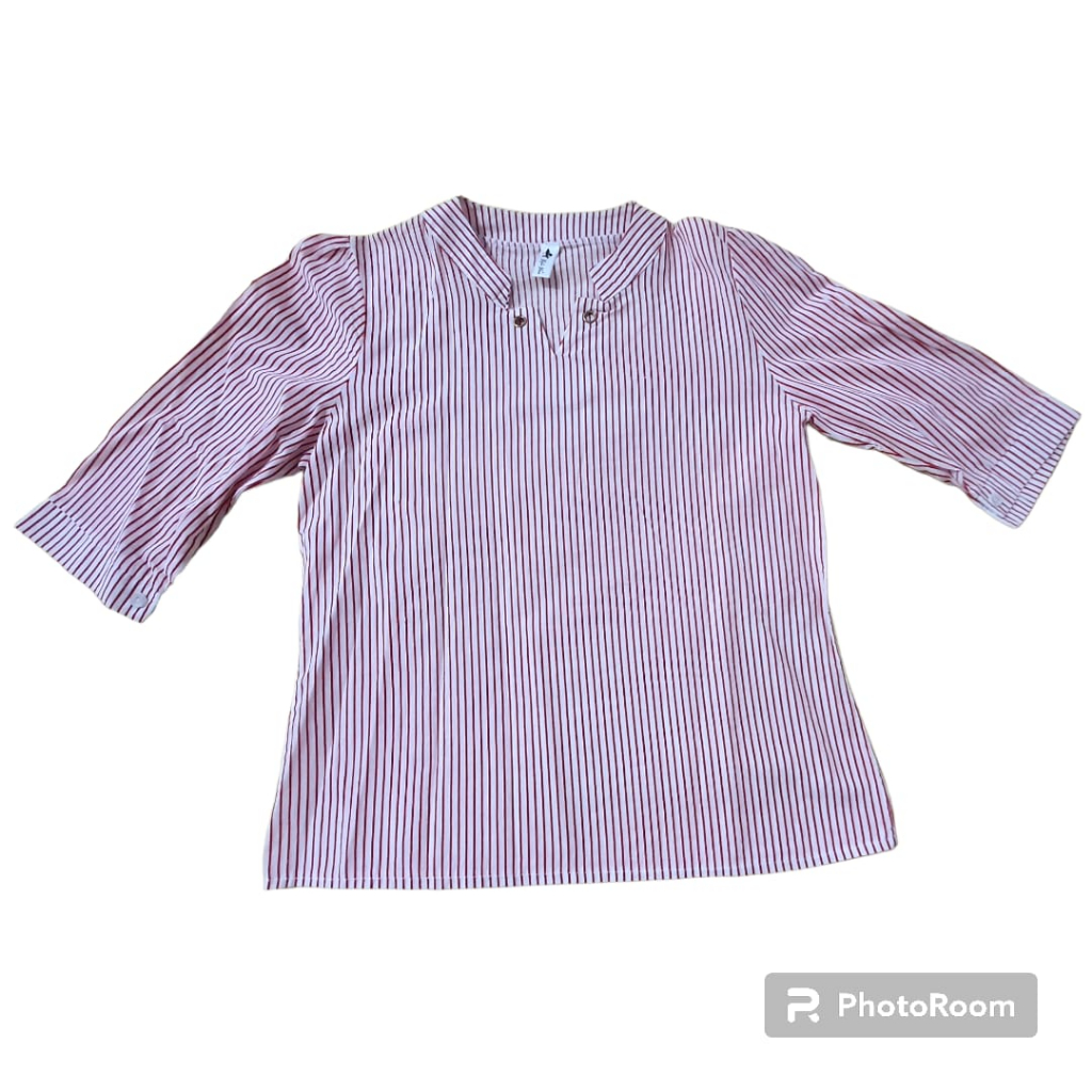 Kemeja Garis-Garis Merah Putih