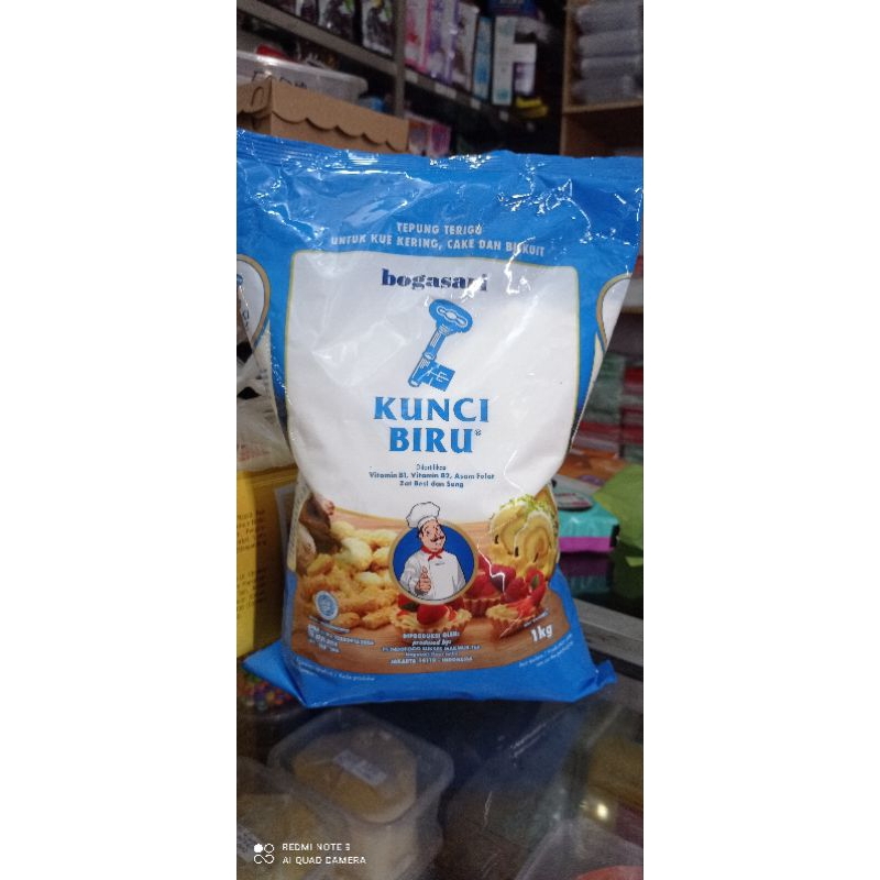 

TEPUNG TERIGU KUNCI BIRU 1KG