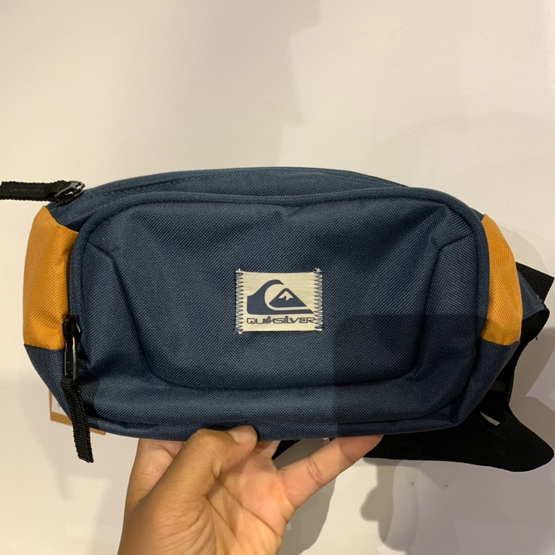 TAS PINGGANG PRIA QUIKSILVER ORIGINAL JUNGLER