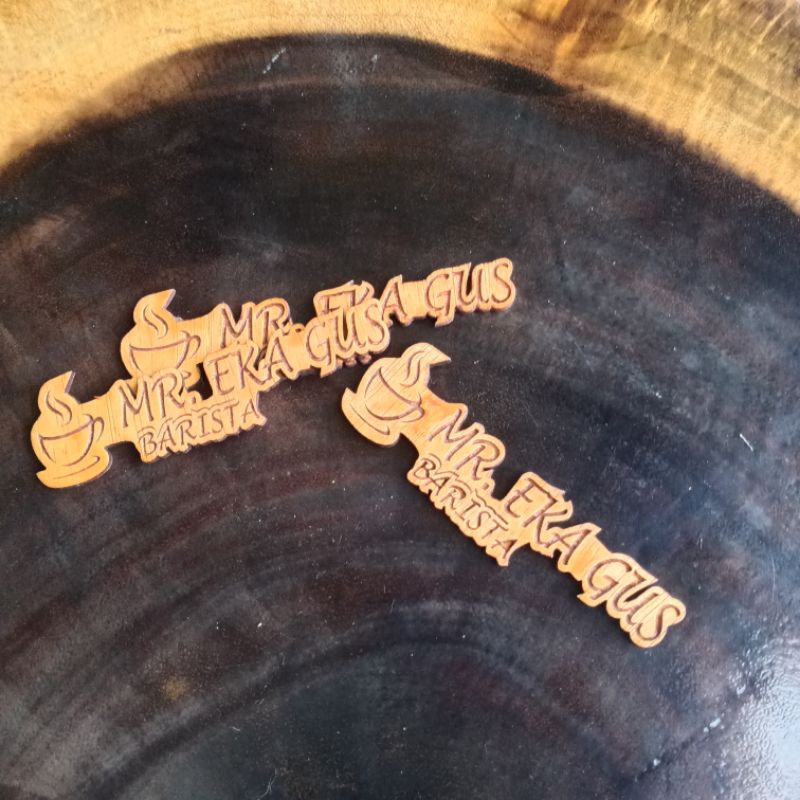 

papan nama kayu costume /id card tanda pengenal